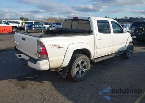 2013 Toyota Tacoma Base V6 z USA, uszkodzony, nr VIN 3TMLU4EN8DM113694